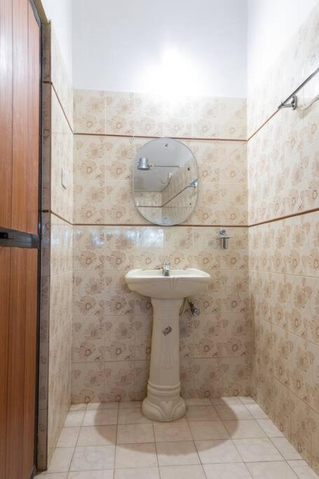 Barbosa, 2 Bhk & Luxury Near Colva, Sernabatim, Benaulim Villa